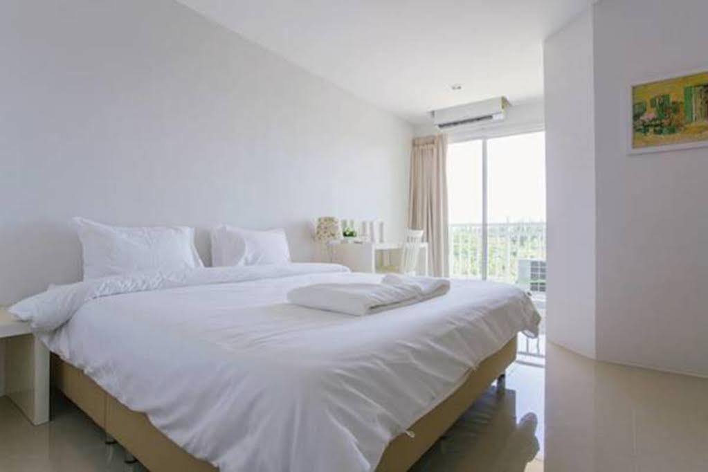 เดอะ เทอเรส โฮเทล Hotel นครศรีธรรมราช ภายนอก รูปภาพ